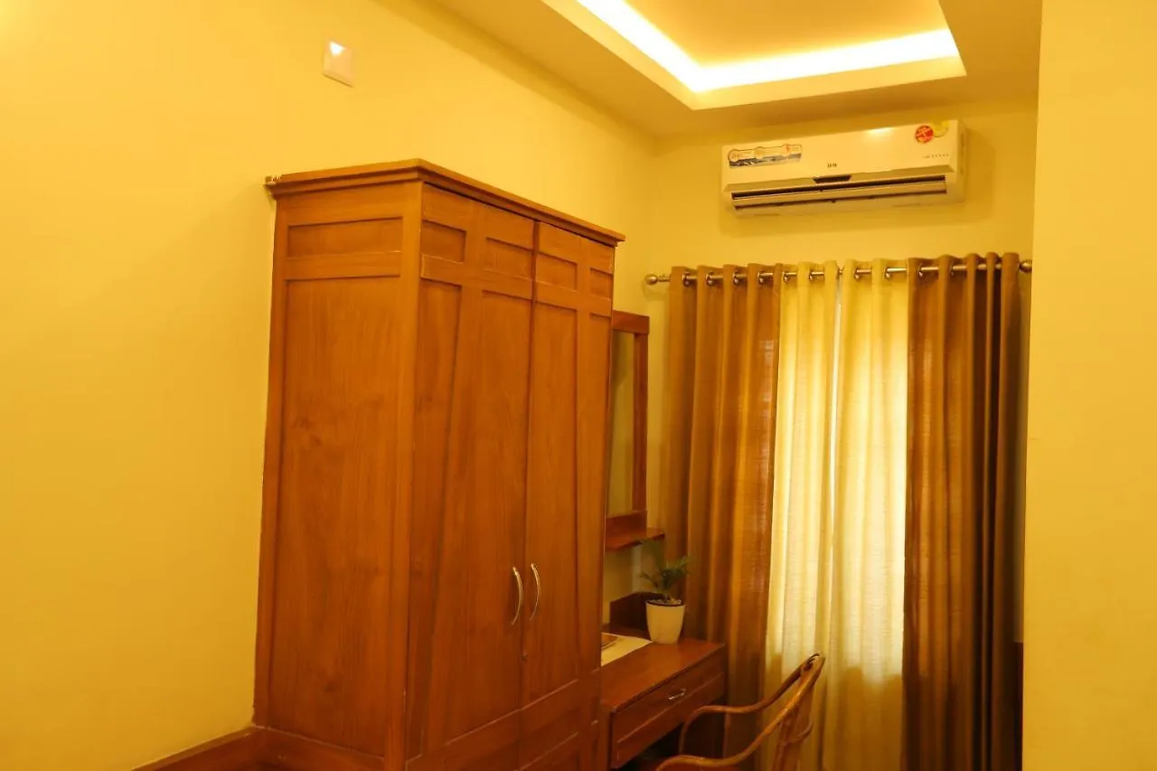 Sapphire Inn Nedumbassery Hotel